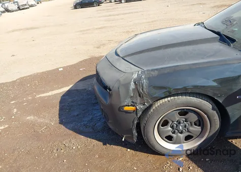 2013 Chevrolet Camaro 2Ls z USA, uszkodzony, nr VIN 2G1FA1E35D9239659